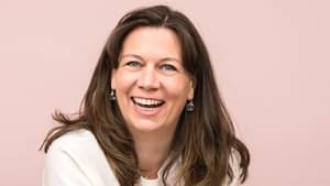 Astrid Reintjes lacht in die Kamera