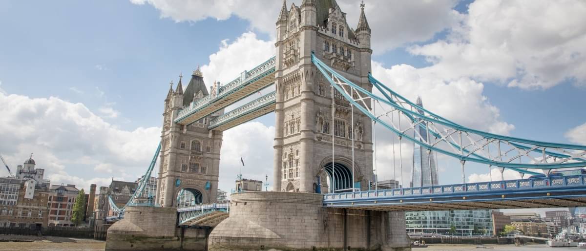 Ausblick auf London Bridge (Brücke, Fluss, Reisetipps - Großbritannien und Nordirland)