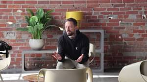 Dr. Dominik Kieu im Gespräch