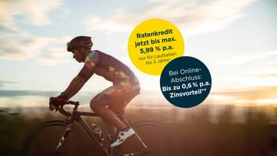 Mann im Morgengrauen unterwegs auf Fahrrad: Privatkredit bis 5,99% p.a.* und zusätzlichen Zinsvorteil bei Online-Abschluss von bis zu 0,6% p.a.**
