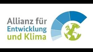 Lettering: Allianz für Entwicklung und Klima